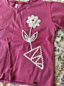 Cute Flower Applique T-Shirt