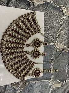 Exquisite Kundan Necklace Set
