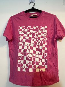 Pull&amp;Bear Vibrant Pink Graphic T-Shirt