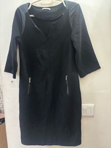 PROMOD Chic Black V-Neck Dress with Zipper Pockets