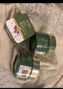 New Ubtan De-Tan Radiance Face & Body Powder Mask