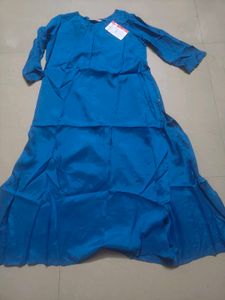 Avaasa v neck kurta pant set new with tag