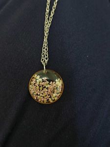 Floral Pendant Necklace