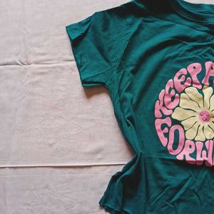 Graphic Tee "Keep Pushing Forward"