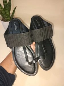 Black FLATS