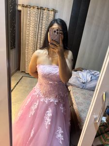 Stunning Pink Strapless Gown🎀🩷