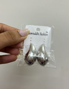 Shiny Drop Earrings