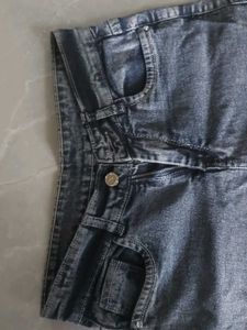 women black cargo jeans - stylish and trendy