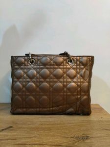 Stylish Quilted Handbag