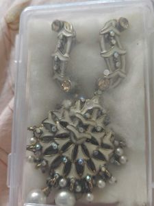 Elegant earring