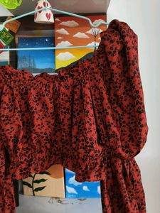 Red Floral Puff Sleeve Crop Top