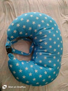 Star Pattern Nursing Pillow