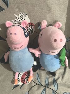 Set Of Two Peppa Pigs - Family-