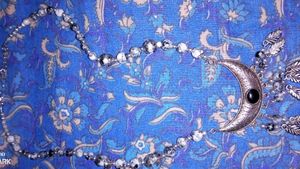 Neck Piece With Earing