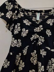 Chic Floral Print Top