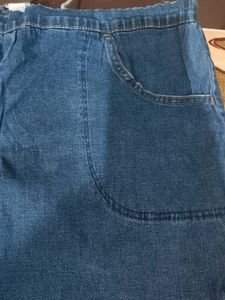Women's Relaxed Fit Blue Denim Jeans