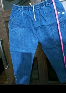 3/4 Strachable Jeans