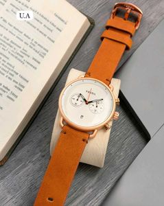 FOSSIL PREMIUM QUALITY LEATHER BELT MENS WATCH