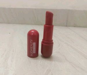 HUDA BEAUTY Matte Lipstick