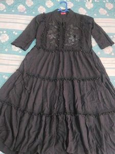 Black Tiered Embroidered Gown🖤