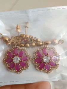 Stunning Floral Earrings with Pink Stones