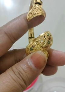 Brand new Exquisite Gold Bangle Bracelet