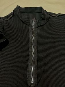 Ribbed Zip-Up Crop Top