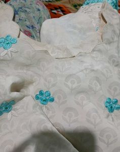 Cream &amp; Turquoise Embroidered Kurti | Floral Work