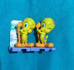 Tweety Bird Figurine Set with Charms 11