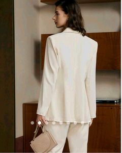 Chic Cream Blazer