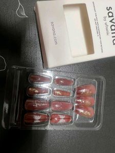 Savana press on Nails with freebies