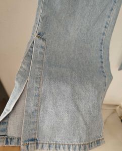 Light Wash Split Hem Jeans