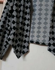 Stylish Black &amp; White Patterned Jacket