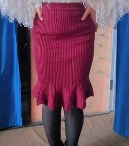 💗Burgundy Ruffle Hem Skirt💗