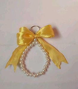 Pearl Bow Keychain Charm💛