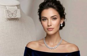 New Elegant Crystal Necklace & Earring Set