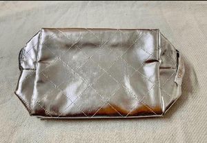 🆕Faces Canada Silver Wallet/MakeupcosmeticPouch