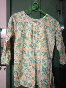 Pretty Floral Print  short Kurti