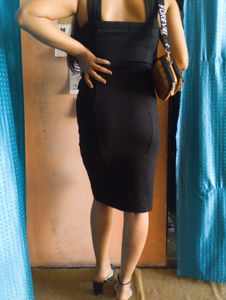 ❤️🌸Chic Black Mini Dress with Zipper Detail❤️🌸