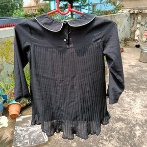 Girls Black Top 🖤 9-10Y