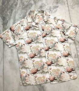 Levi’s Floral Print Short Sleeve Shirt
