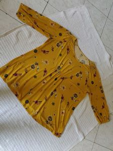 Chic Yellow Floral Print Top(maternity)