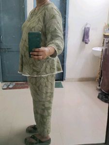 Green Leaf Print Kurta Set