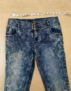 Acid Wash High Waisted Jeans 📍Free Delivery