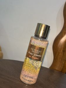 Victoria's Secret Amber Romance in Bloom Mist