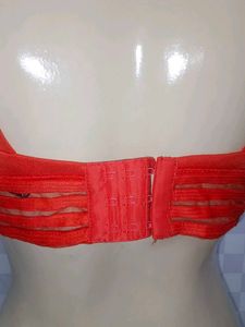 (928)Red Sleeveless Crop Top