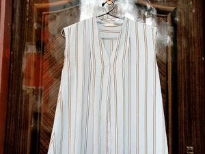 Striped Sleeveless V-Neck Top