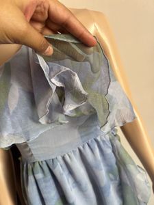 Chic Floral Ruffle Dress