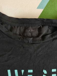 Graphic Print Black T-Shirt zudio