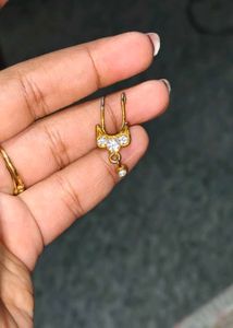 Elegant Gold Nose Pin with Diamonds for classical